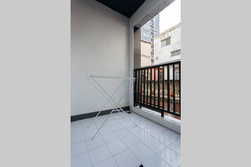 Appartamento P4 Silom Large 2Beds Full Kitchen Wifi 4-6Pax Bangkok Esterno foto