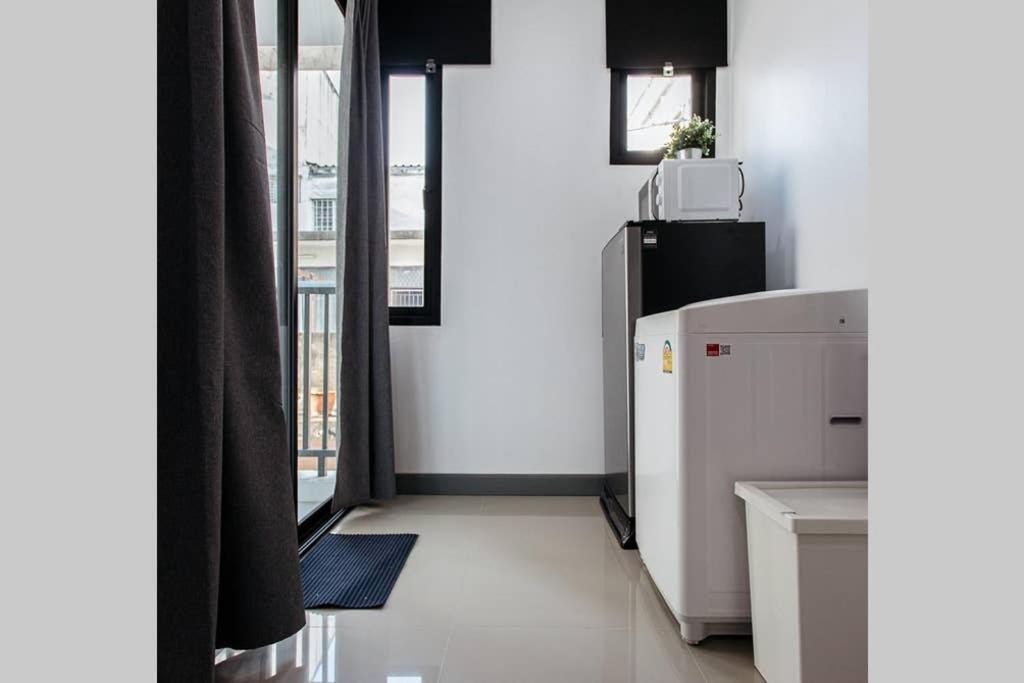 Appartamento P4 Silom Large 2Beds Full Kitchen Wifi 4-6Pax Bangkok Esterno foto