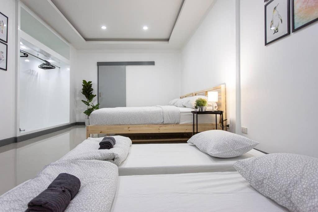 Appartamento P4 Silom Large 2Beds Full Kitchen Wifi 4-6Pax Bangkok Esterno foto